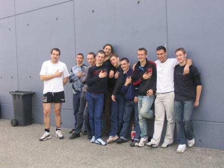 Une p'tite pensée aux poto des cours